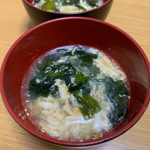 とろっと卵とワカメの中華スープ